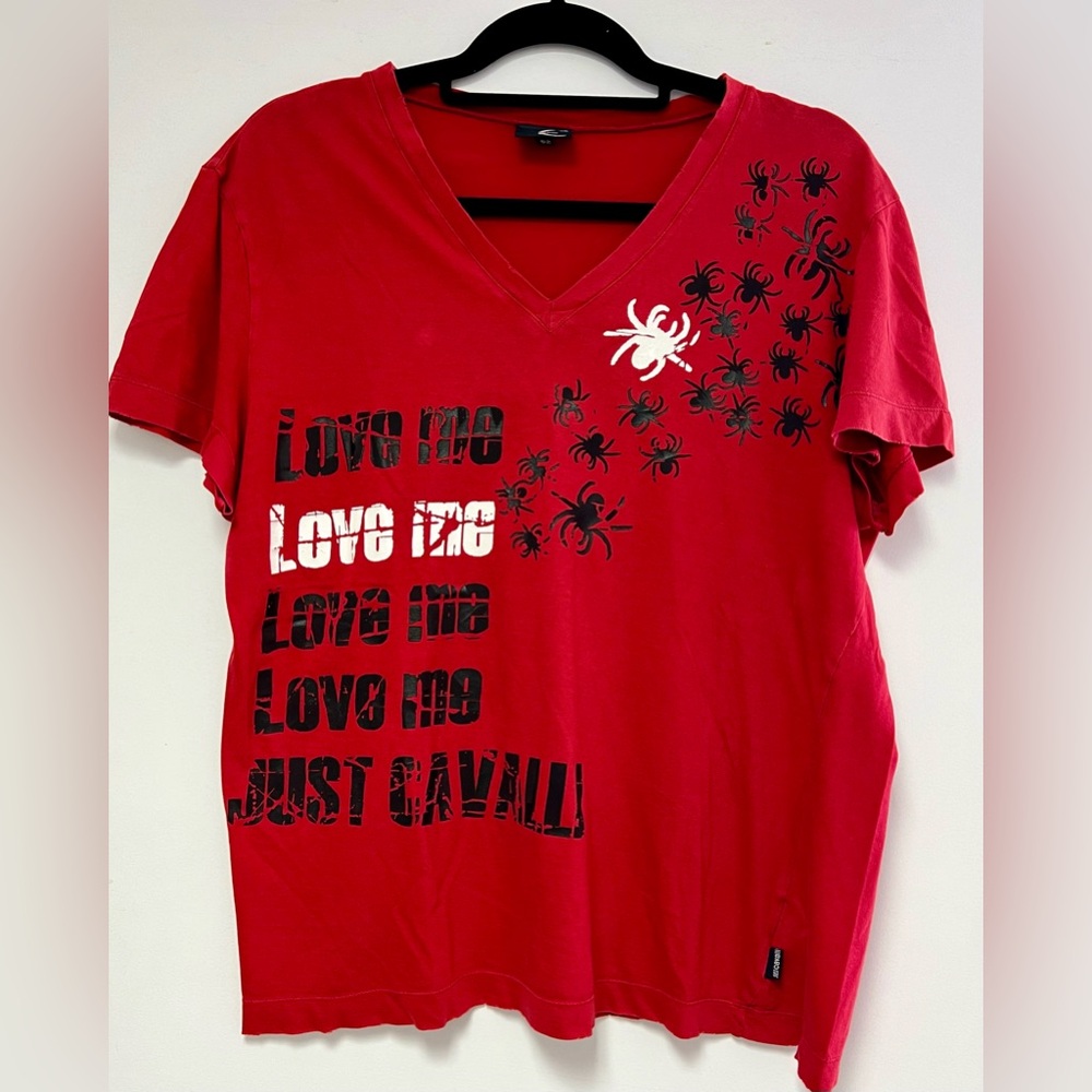 JUST CAVALLI LOVE ME T-SHIRT IN DARK RED